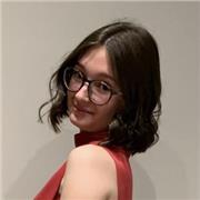 Podría dar clases a niños de entre 3 y 10 años, ya que poseo hasta el título de Bachillerato y el año que viene cursaré el Grado en Derecho. 
Me apasionan los niños, y me encanta la educación, y todo lo que tenga que ver con cuidar y enseñar.